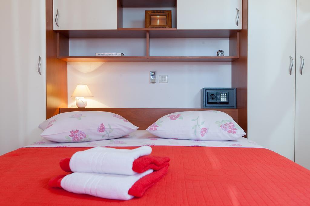 Villa Lora Тучепи Экстерьер фото