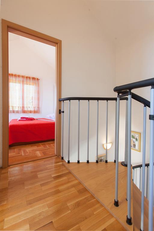 Villa Lora Тучепи Экстерьер фото