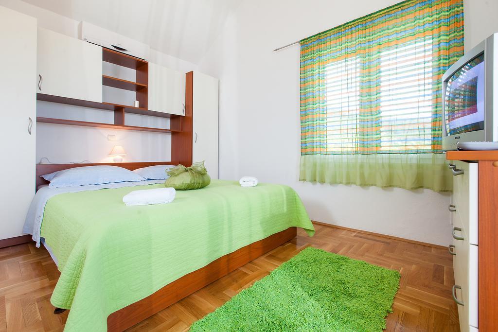 Villa Lora Тучепи Экстерьер фото